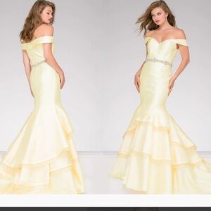 Brand New JOVANI MIKADO TRUMPET OFF THE SHOULDER DRESS ,Yellow, Size 10, $640